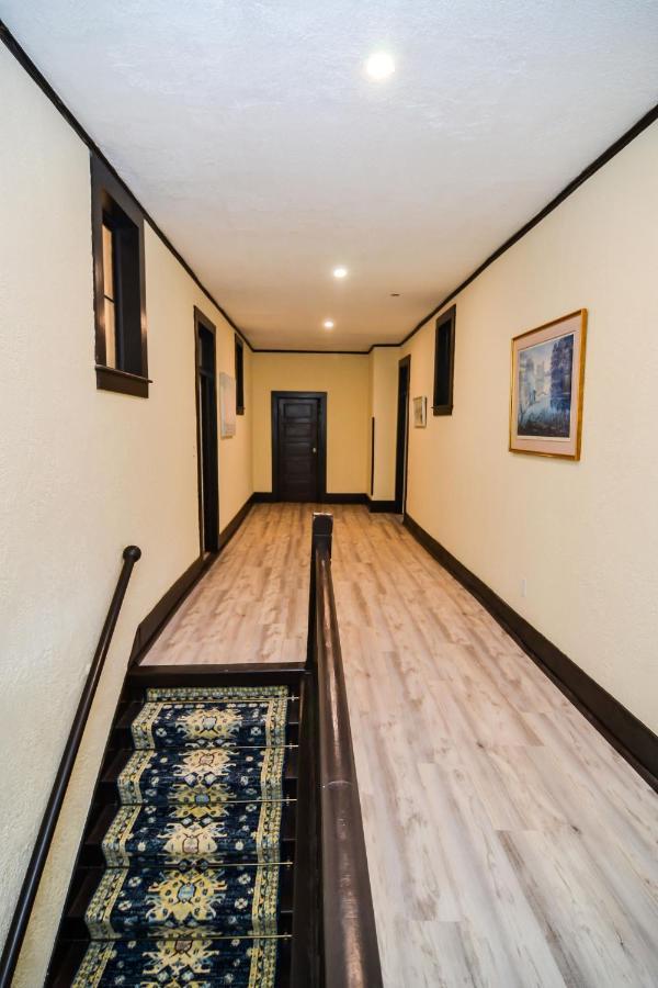 Hotel Blue Sky Manor Interlachen Exterior foto